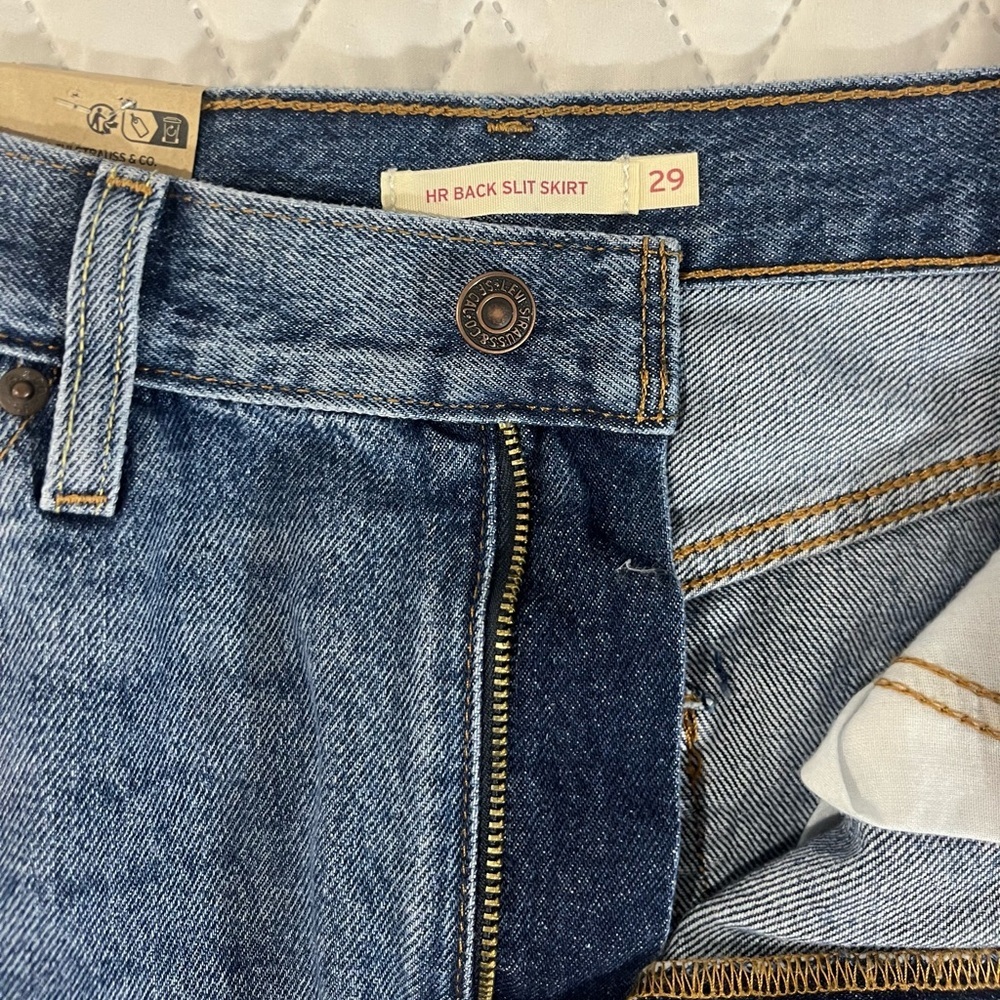 Levi's High Rise Back Slit Denim Skirt Size 29 NWT - Picture 5 of 9